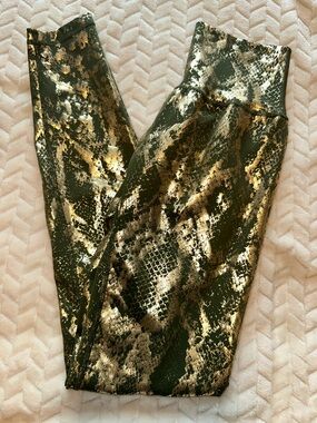Buffbunny Rebel Leggings Olive Gold Size Small
